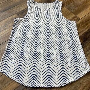 BOUTIQUE Women's Patterned Blue White Scoop Neck Small Work Blouse Tank Top
